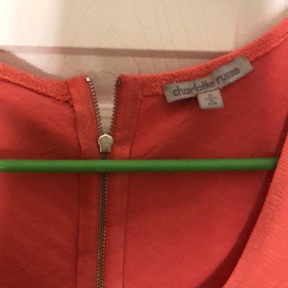 Peachy top - Picture 3 of 3